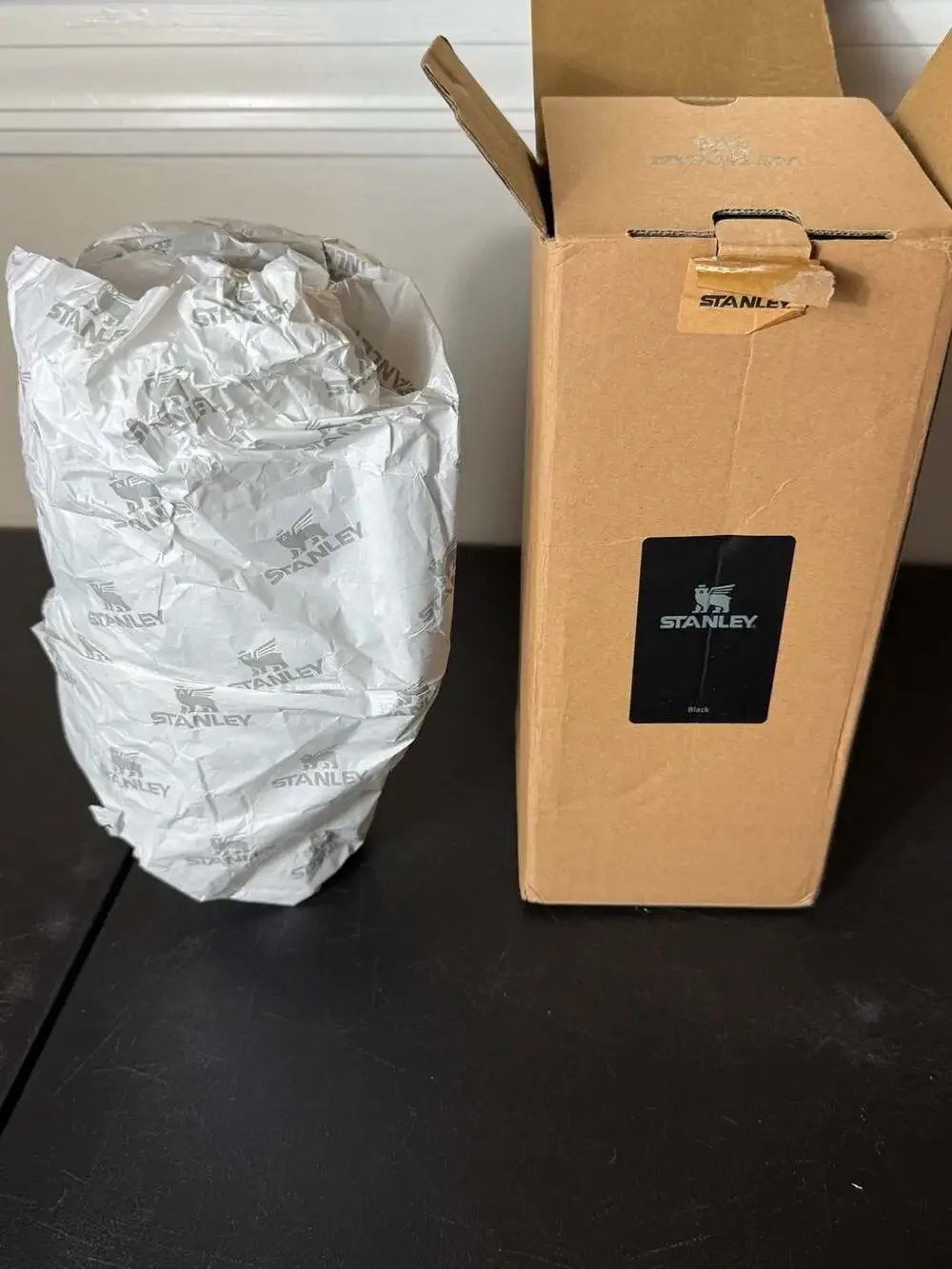 Stanley 40 oz Tumbler Lunar New Year Limited - Picture 2 of 8
